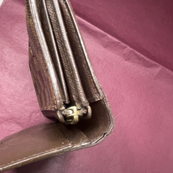 Louis Vuitton wallet - Picture 12 of 16